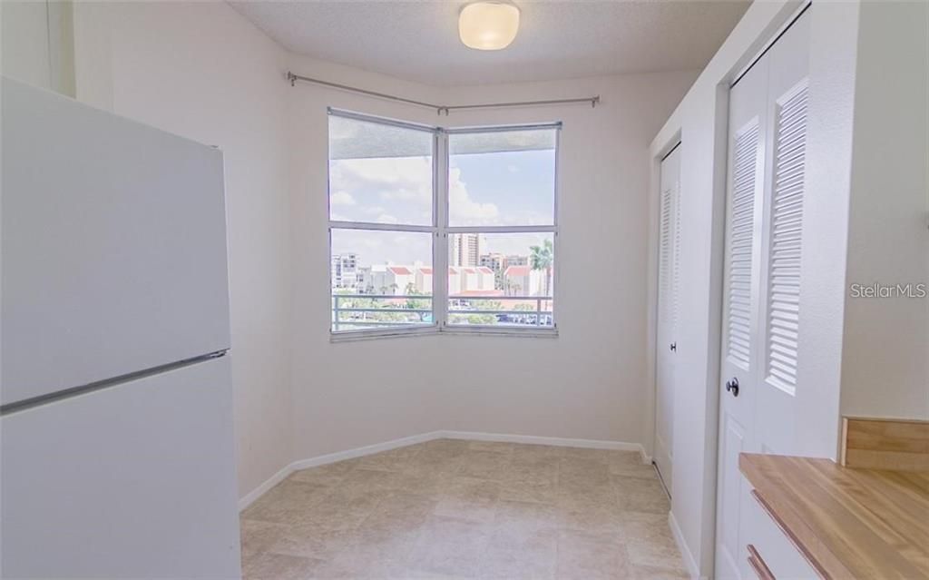 For Rent: $3,000 (2 beds, 2 baths, 1145 Square Feet)