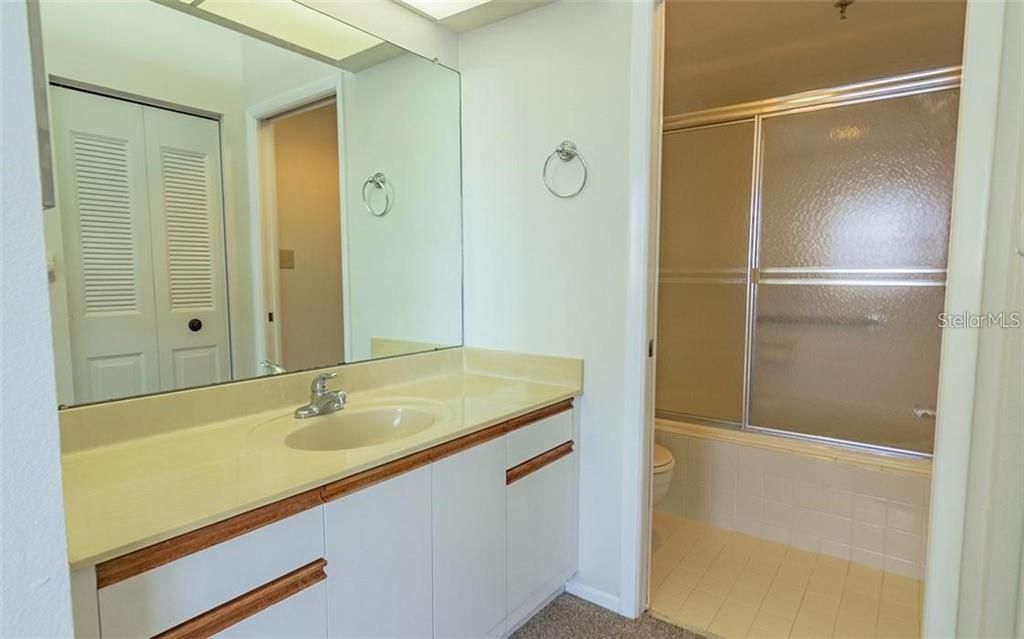 For Rent: $3,000 (2 beds, 2 baths, 1145 Square Feet)