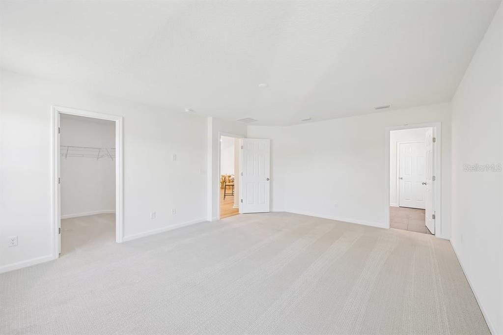 En Venta: $367,990 (4 camas, 2 baños, 2003 Pies cuadrados)