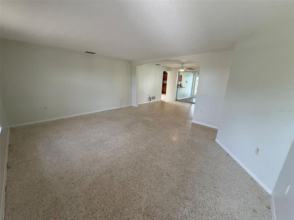 For Rent: $2,300 (3 beds, 2 baths, 1760 Square Feet)