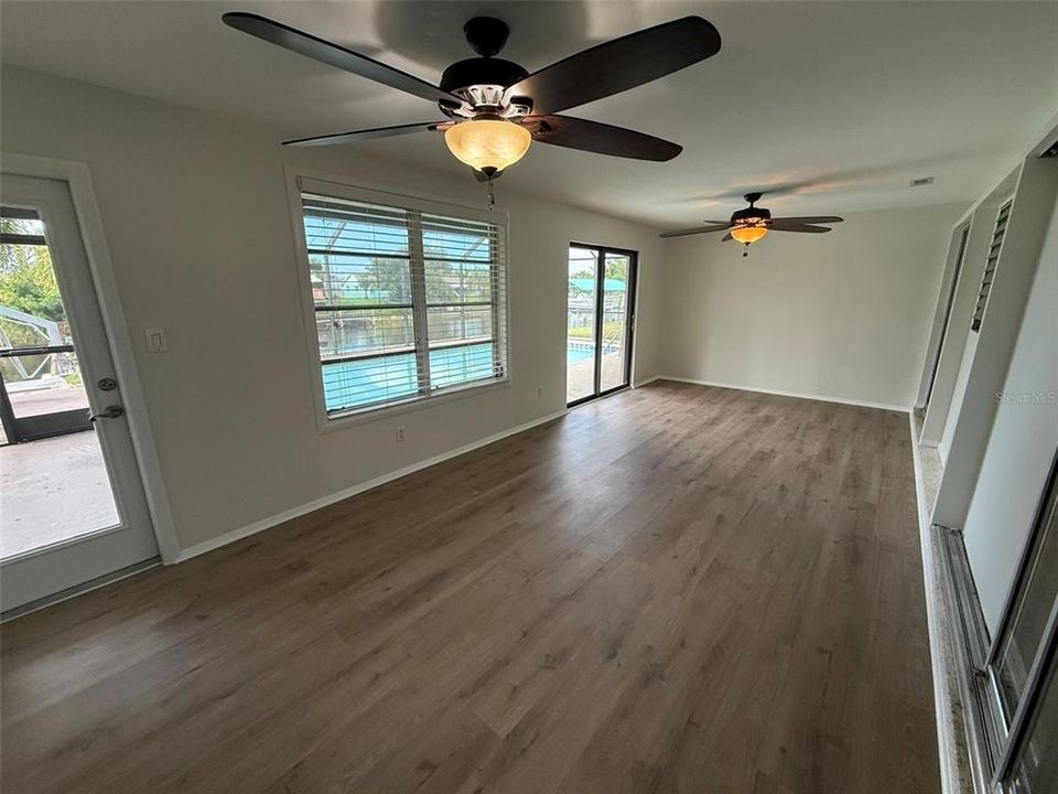 For Rent: $2,300 (3 beds, 2 baths, 1760 Square Feet)