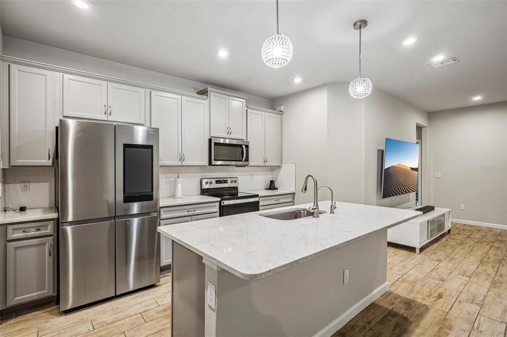 En Venta: $485,000 (4 camas, 3 baños, 2574 Pies cuadrados)