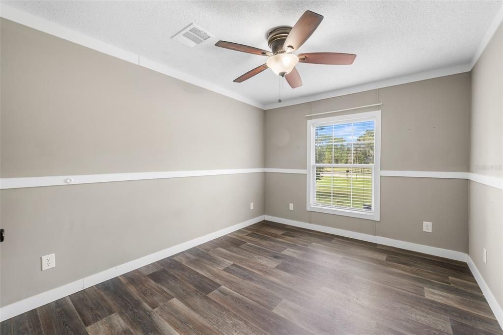 For Sale: $445,000 (5 beds, 3 baths, 2100 Square Feet)