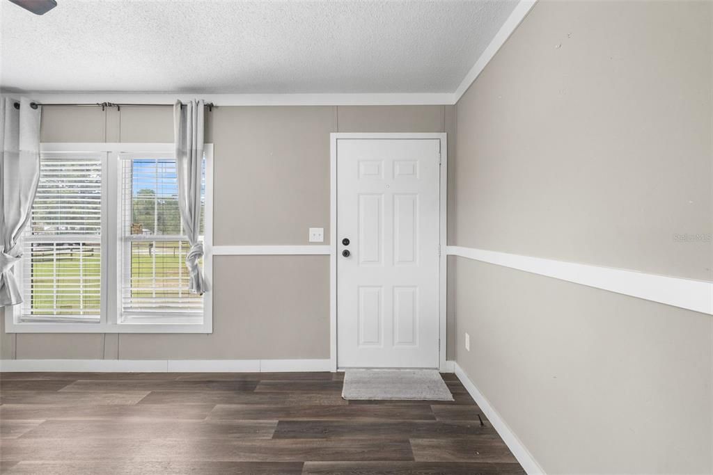 For Sale: $445,000 (5 beds, 3 baths, 2100 Square Feet)
