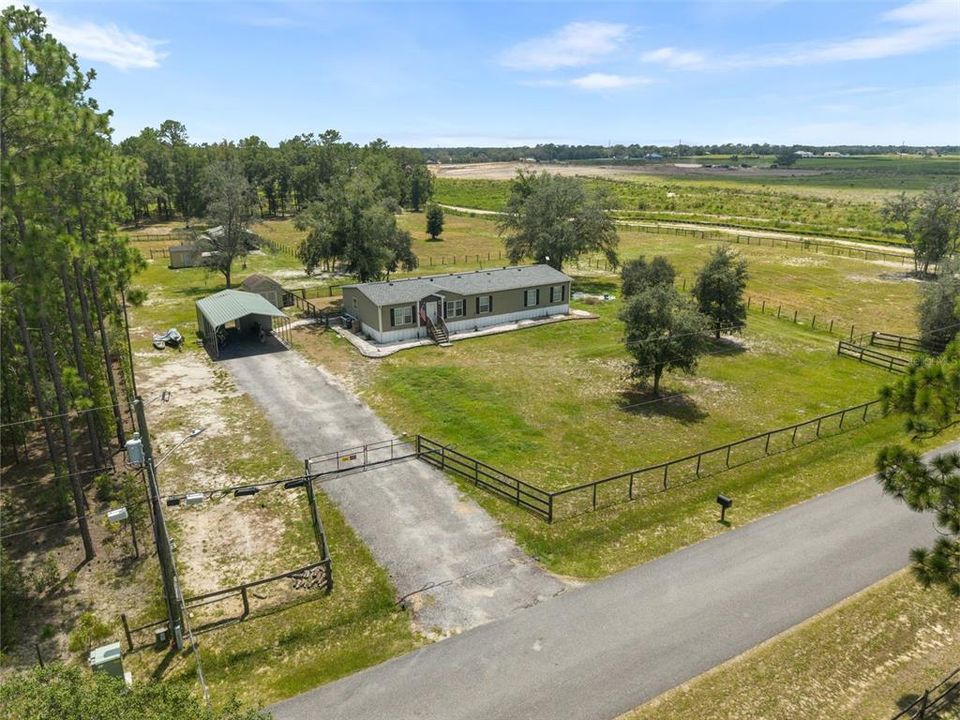 For Sale: $445,000 (5 beds, 3 baths, 2100 Square Feet)