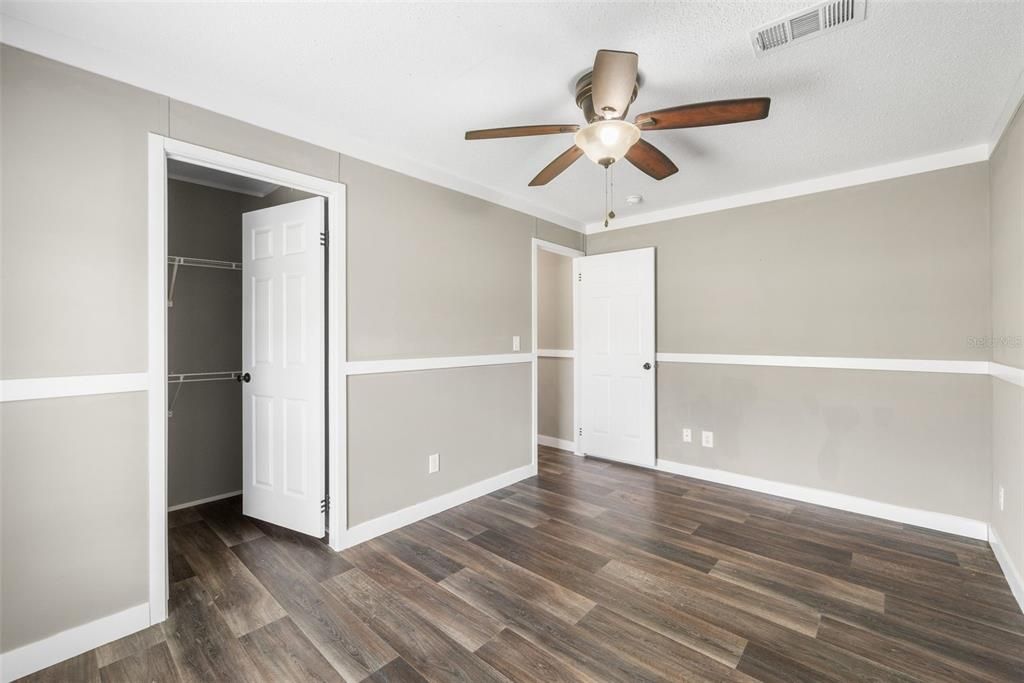 For Sale: $445,000 (5 beds, 3 baths, 2100 Square Feet)
