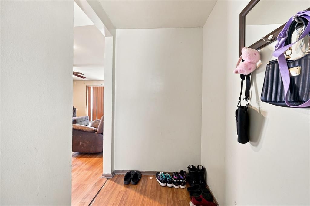 En Venta: $234,999 (3 camas, 2 baños, 1050 Pies cuadrados)