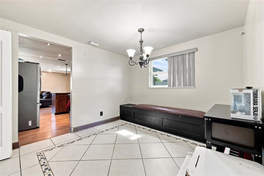 En Venta: $234,999 (3 camas, 2 baños, 1050 Pies cuadrados)