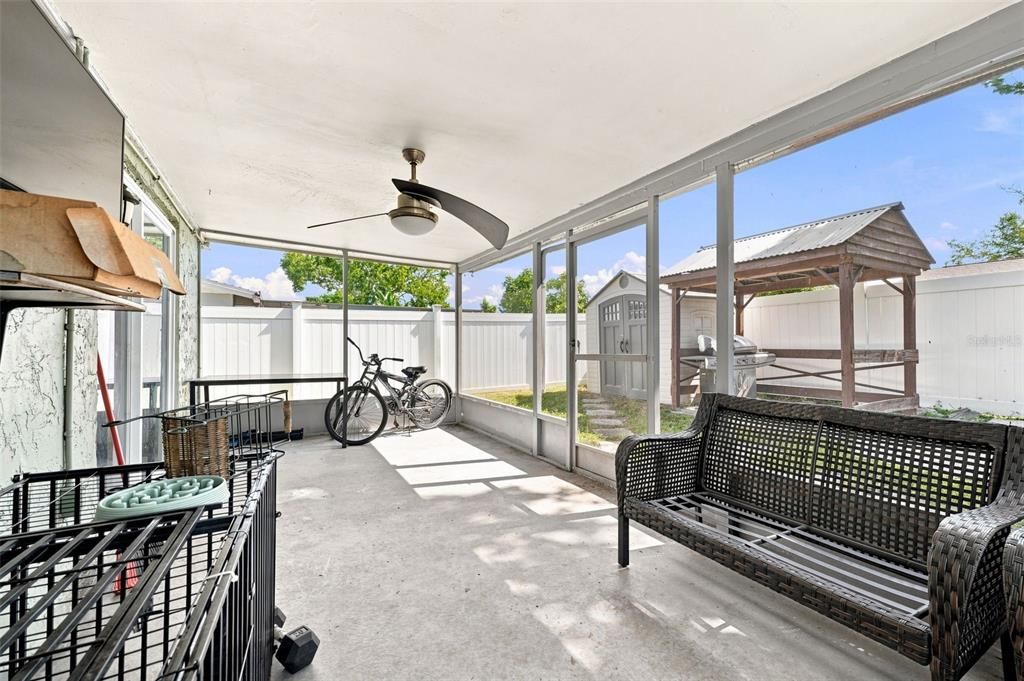 En Venta: $234,999 (3 camas, 2 baños, 1050 Pies cuadrados)