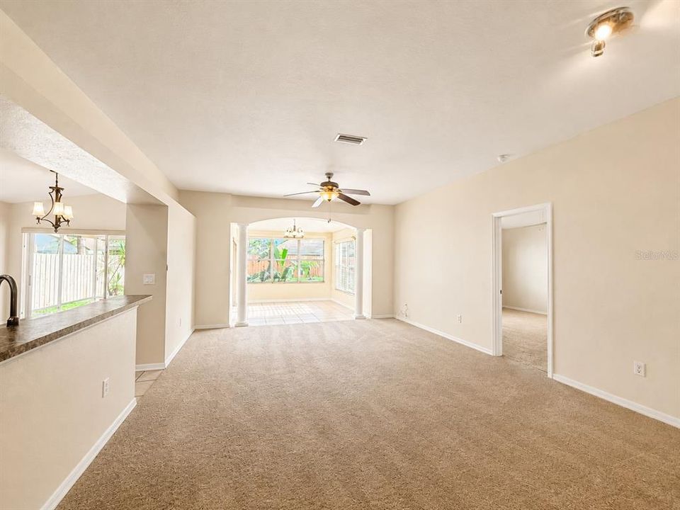 For Rent: $2,300 (3 beds, 2 baths, 1641 Square Feet)