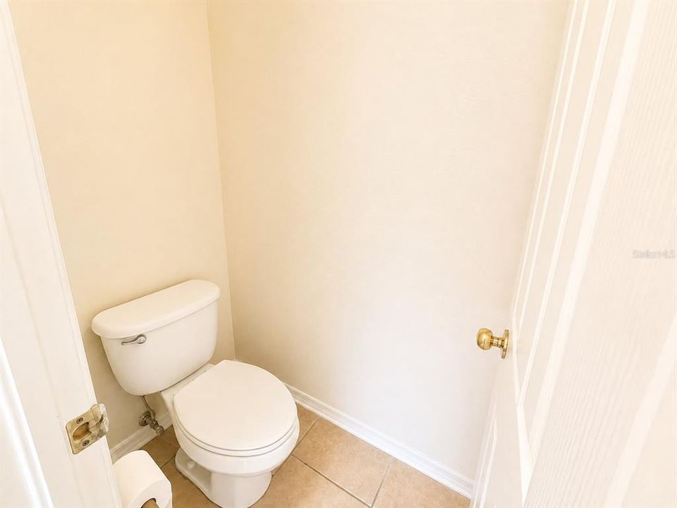 For Rent: $2,300 (3 beds, 2 baths, 1641 Square Feet)