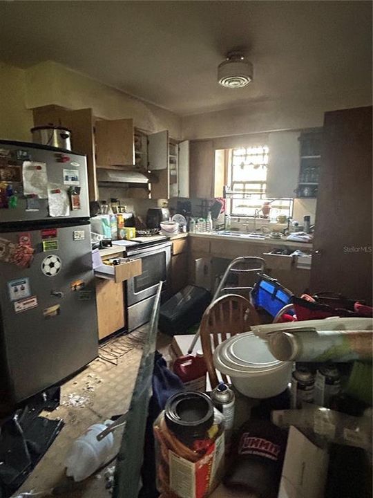 For Sale: $175,000 (3 beds, 1 baths, 1036 Square Feet)