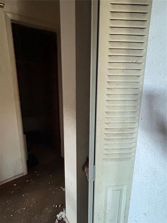 For Sale: $175,000 (3 beds, 1 baths, 1036 Square Feet)