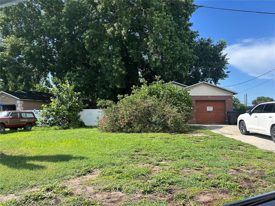 For Sale: $175,000 (3 beds, 1 baths, 1036 Square Feet)