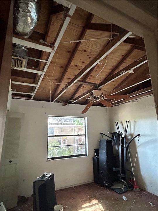 For Sale: $175,000 (3 beds, 1 baths, 1036 Square Feet)