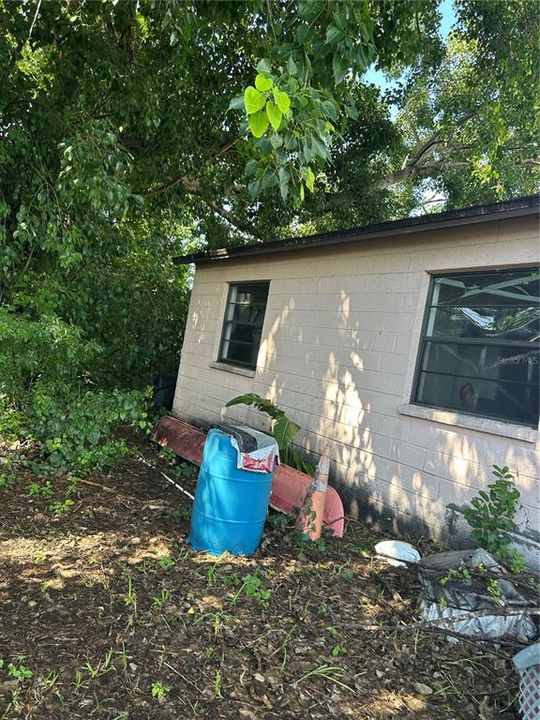 For Sale: $175,000 (3 beds, 1 baths, 1036 Square Feet)