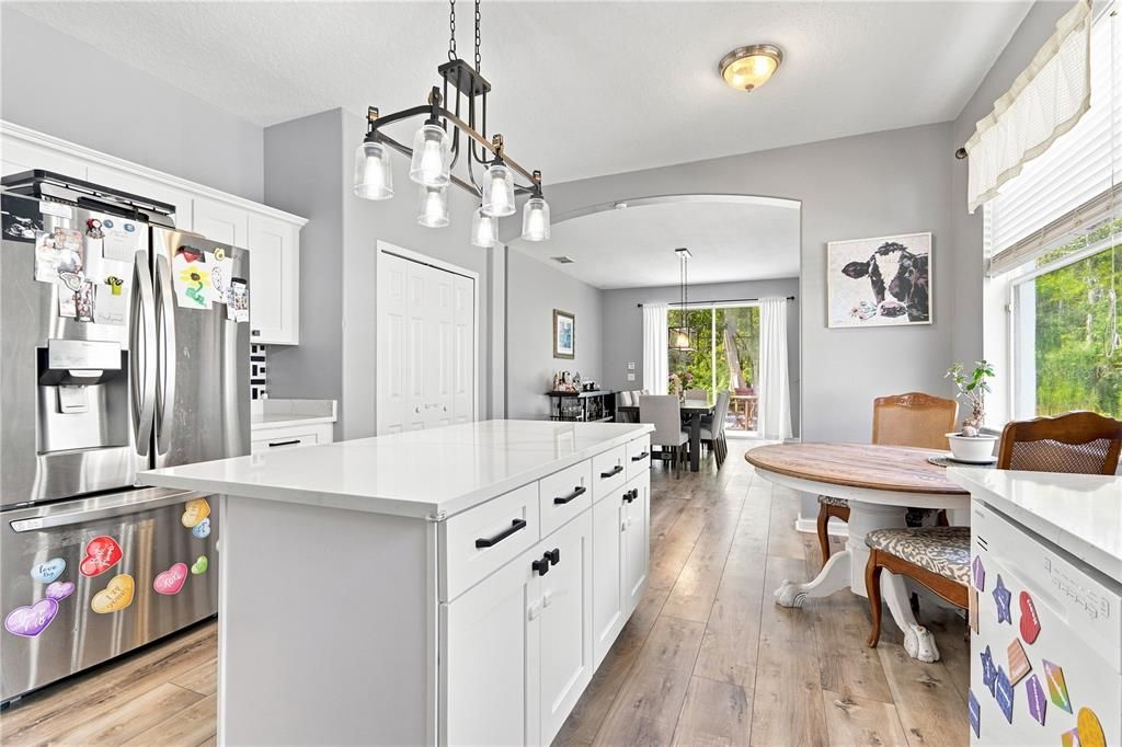 For Sale: $499,900 (4 beds, 2 baths, 1952 Square Feet)
