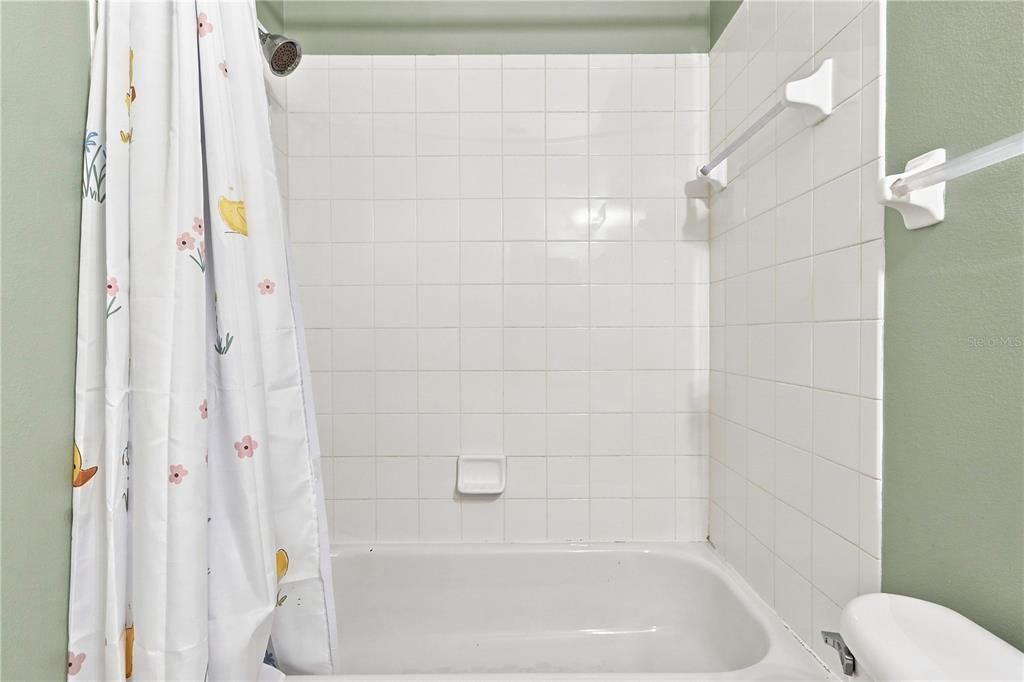 For Sale: $499,900 (4 beds, 2 baths, 1952 Square Feet)