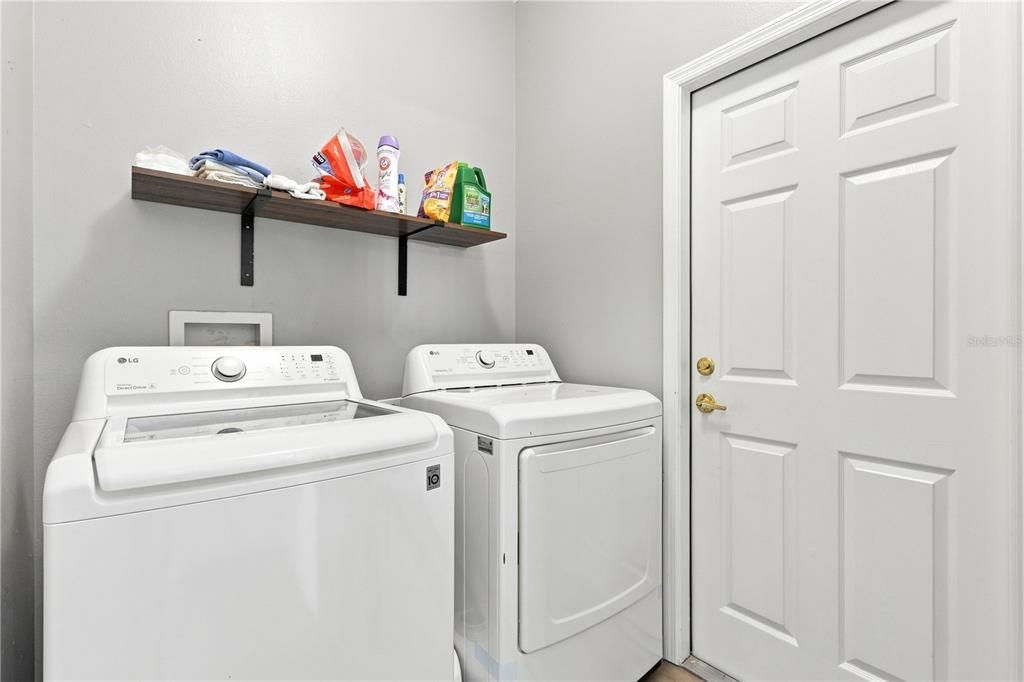 For Sale: $499,900 (4 beds, 2 baths, 1952 Square Feet)