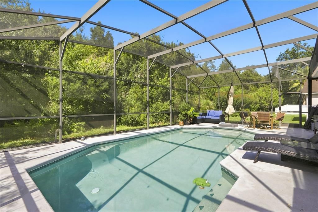 For Sale: $499,900 (4 beds, 2 baths, 1952 Square Feet)