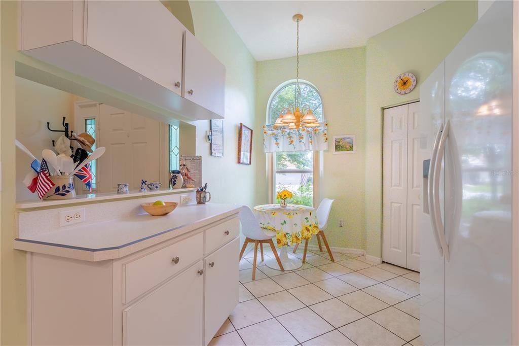 For Sale: $275,000 (3 beds, 2 baths, 1604 Square Feet)