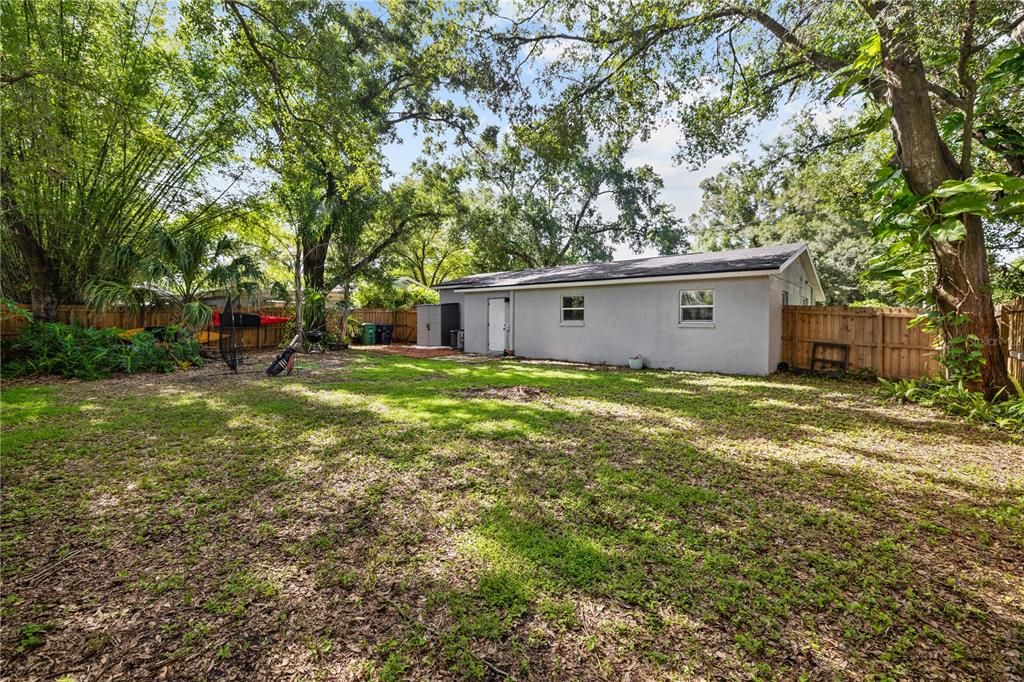 For Sale: $349,990 (3 beds, 1 baths, 1033 Square Feet)