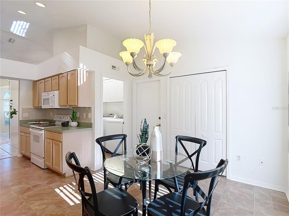 En Venta: $254,900 (3 camas, 2 baños, 1670 Pies cuadrados)