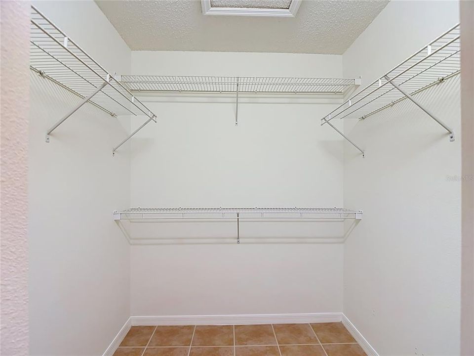 En Venta: $254,900 (3 camas, 2 baños, 1670 Pies cuadrados)