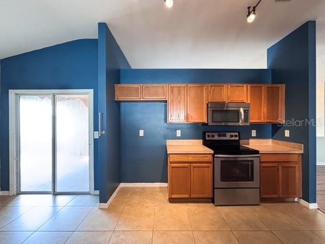 En Venta: $485,900 (4 camas, 2 baños, 1943 Pies cuadrados)