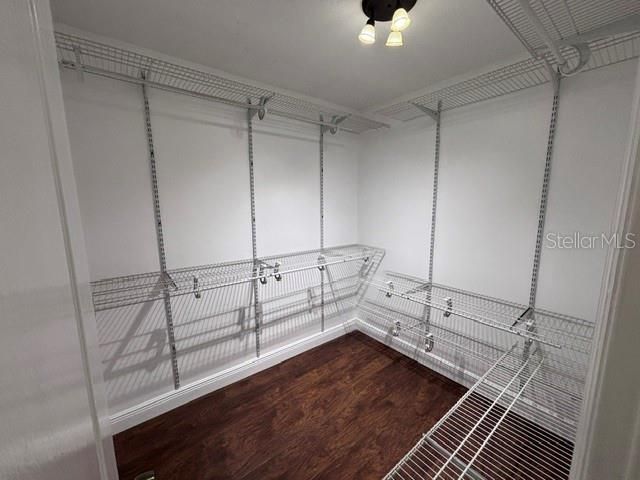 En Venta: $485,900 (4 camas, 2 baños, 1943 Pies cuadrados)
