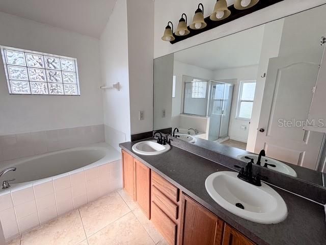 En Venta: $485,900 (4 camas, 2 baños, 1943 Pies cuadrados)