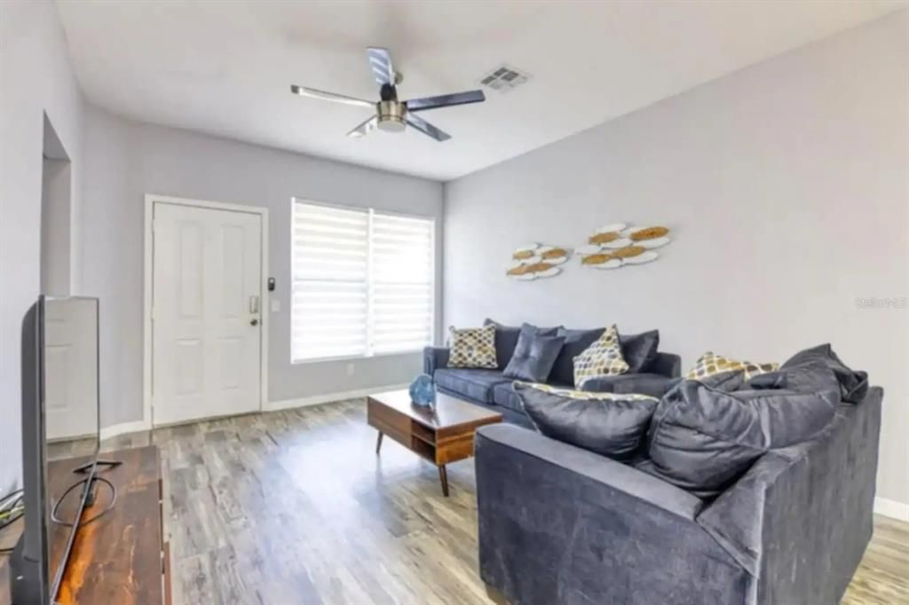 For Rent: $1,700 (2 beds, 2 baths, 1152 Square Feet)