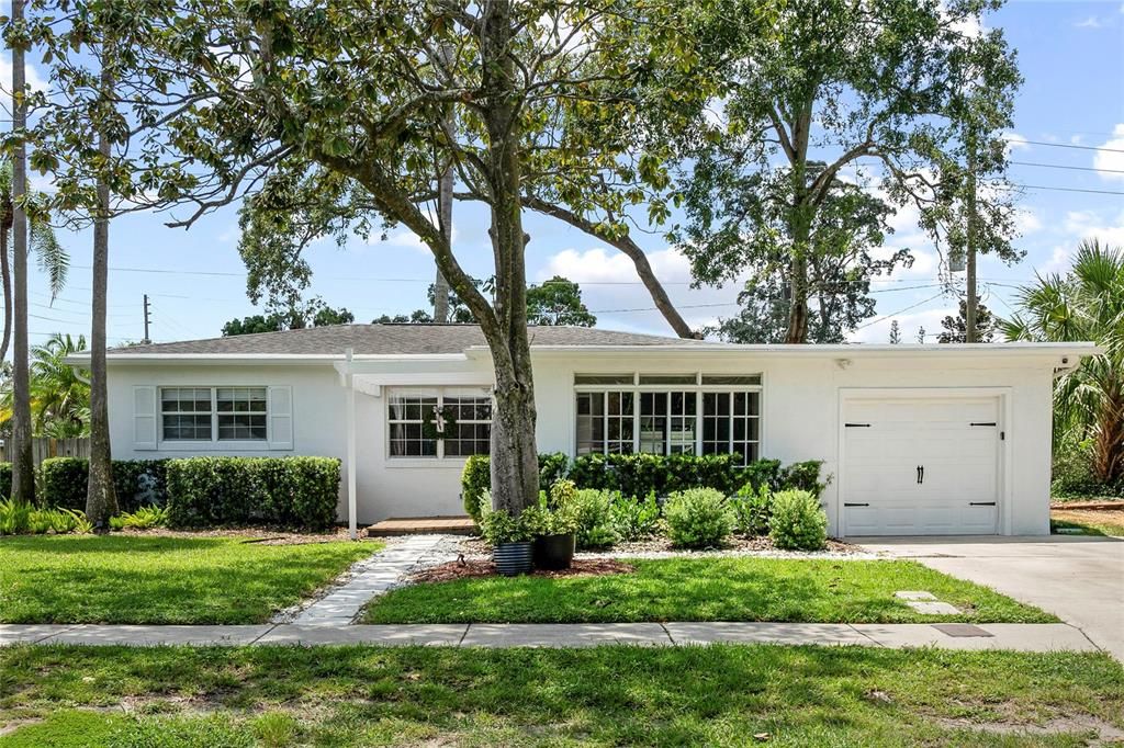 For Sale: $699,000 (4 beds, 2 baths, 1478 Square Feet)
