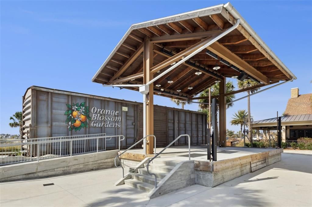 For Sale: $369,000 (3 beds, 2 baths, 1499 Square Feet)