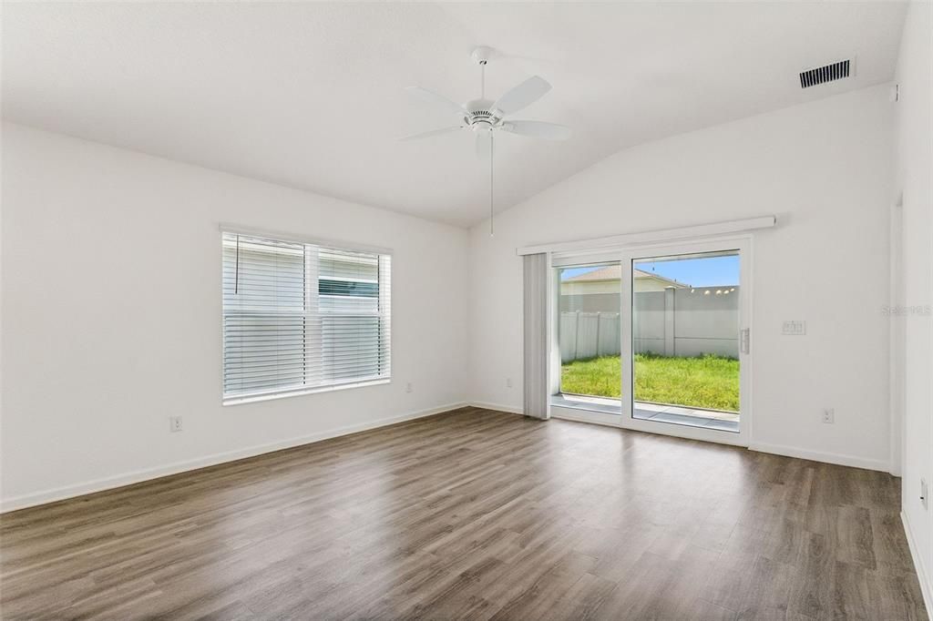 For Sale: $369,000 (3 beds, 2 baths, 1499 Square Feet)