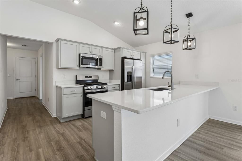 For Sale: $369,000 (3 beds, 2 baths, 1499 Square Feet)