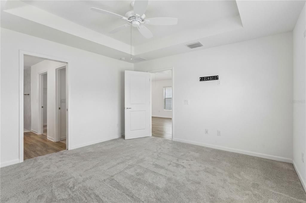 For Sale: $369,000 (3 beds, 2 baths, 1499 Square Feet)