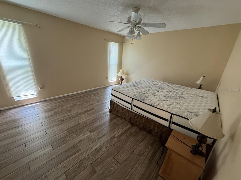 В аренду: $1,750 (2 спален, 2 ванн, 1554 Квадратных фут)