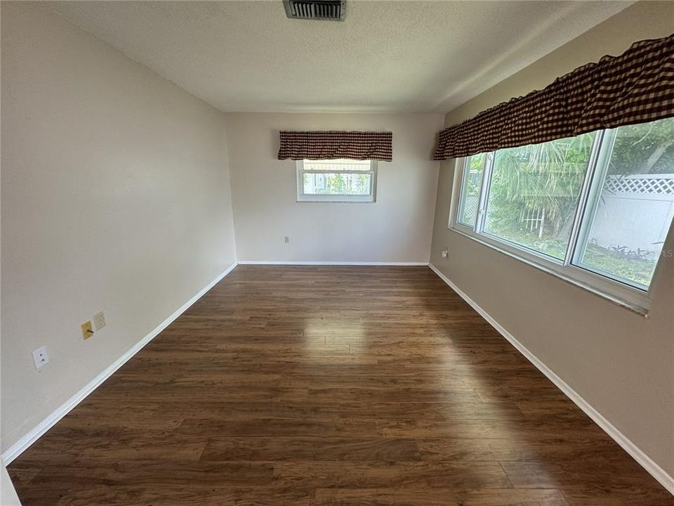 В аренду: $1,750 (2 спален, 2 ванн, 1554 Квадратных фут)