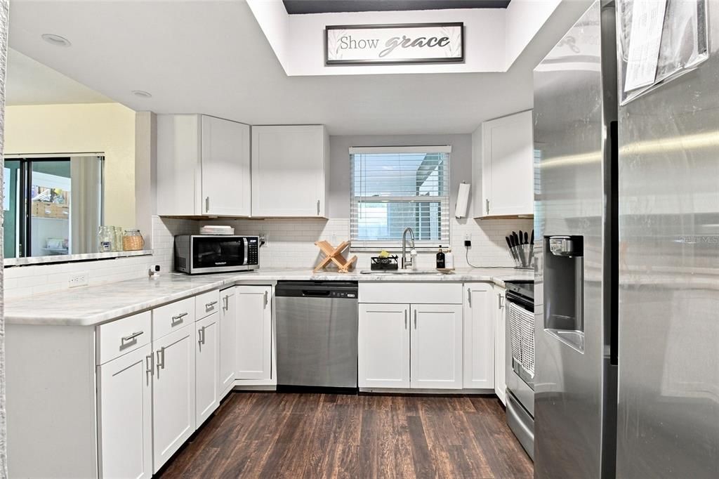 For Sale: $295,000 (2 beds, 1 baths, 1522 Square Feet)
