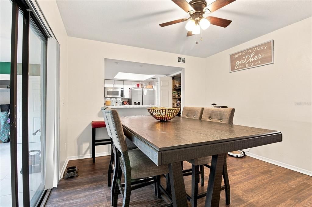 For Sale: $295,000 (2 beds, 1 baths, 1522 Square Feet)