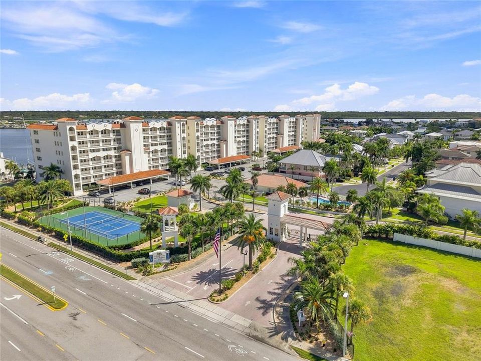 На продажу: $949,000 (3 спален, 3 ванн, 1995 Квадратных фут)