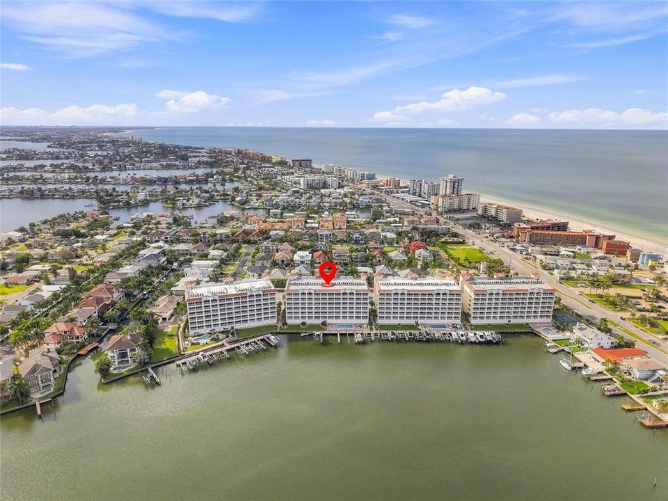 На продажу: $949,000 (3 спален, 3 ванн, 1995 Квадратных фут)
