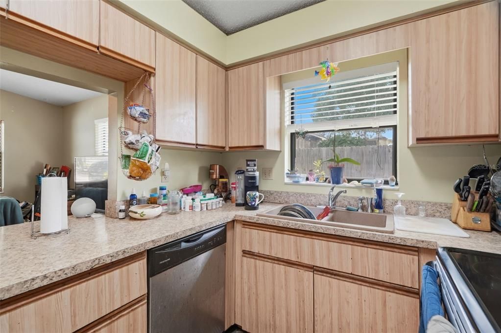 На продажу: $269,999 (3 спален, 2 ванн, 1054 Квадратных фут)