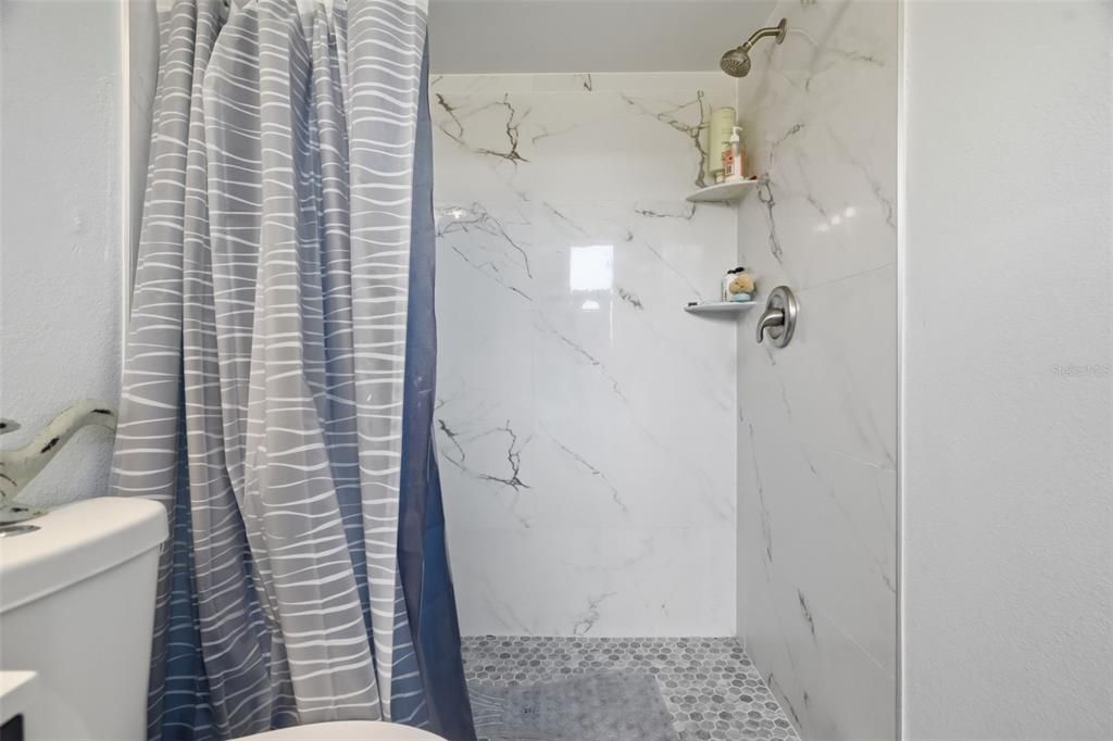 На продажу: $269,999 (3 спален, 2 ванн, 1054 Квадратных фут)