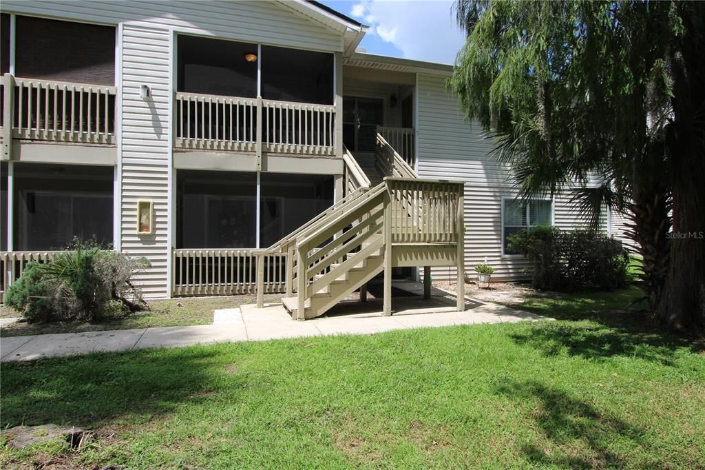Activo con contrato: $135,000 (2 camas, 2 baños, 833 Pies cuadrados)