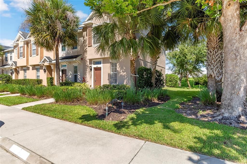 For Sale: $259,999 (2 beds, 2 baths, 1252 Square Feet)