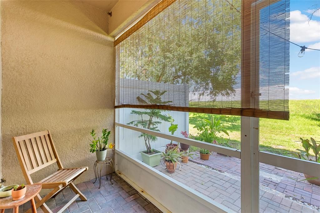 For Sale: $259,999 (2 beds, 2 baths, 1252 Square Feet)