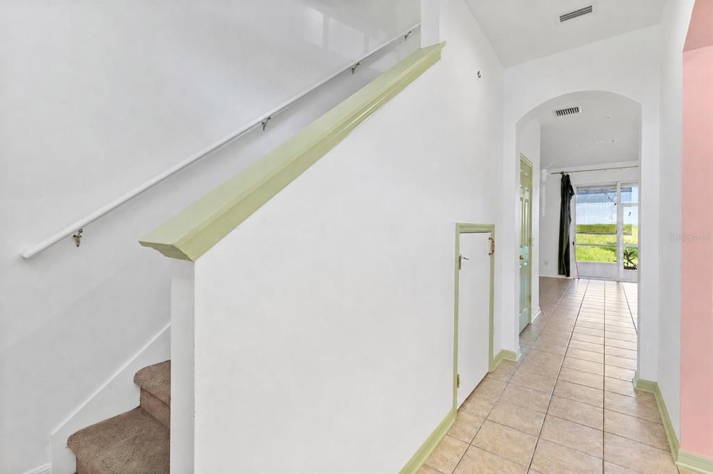 For Sale: $259,999 (2 beds, 2 baths, 1252 Square Feet)