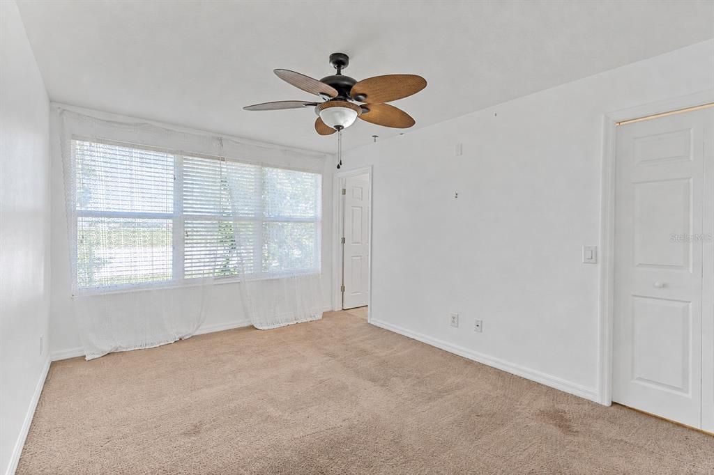 For Sale: $259,999 (2 beds, 2 baths, 1252 Square Feet)